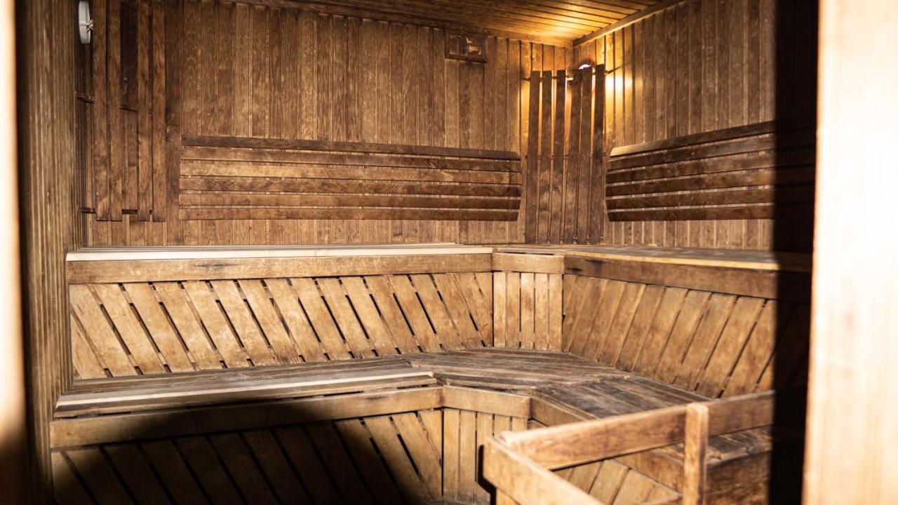 Fox Hostelアルマトイ エクステリア 写真